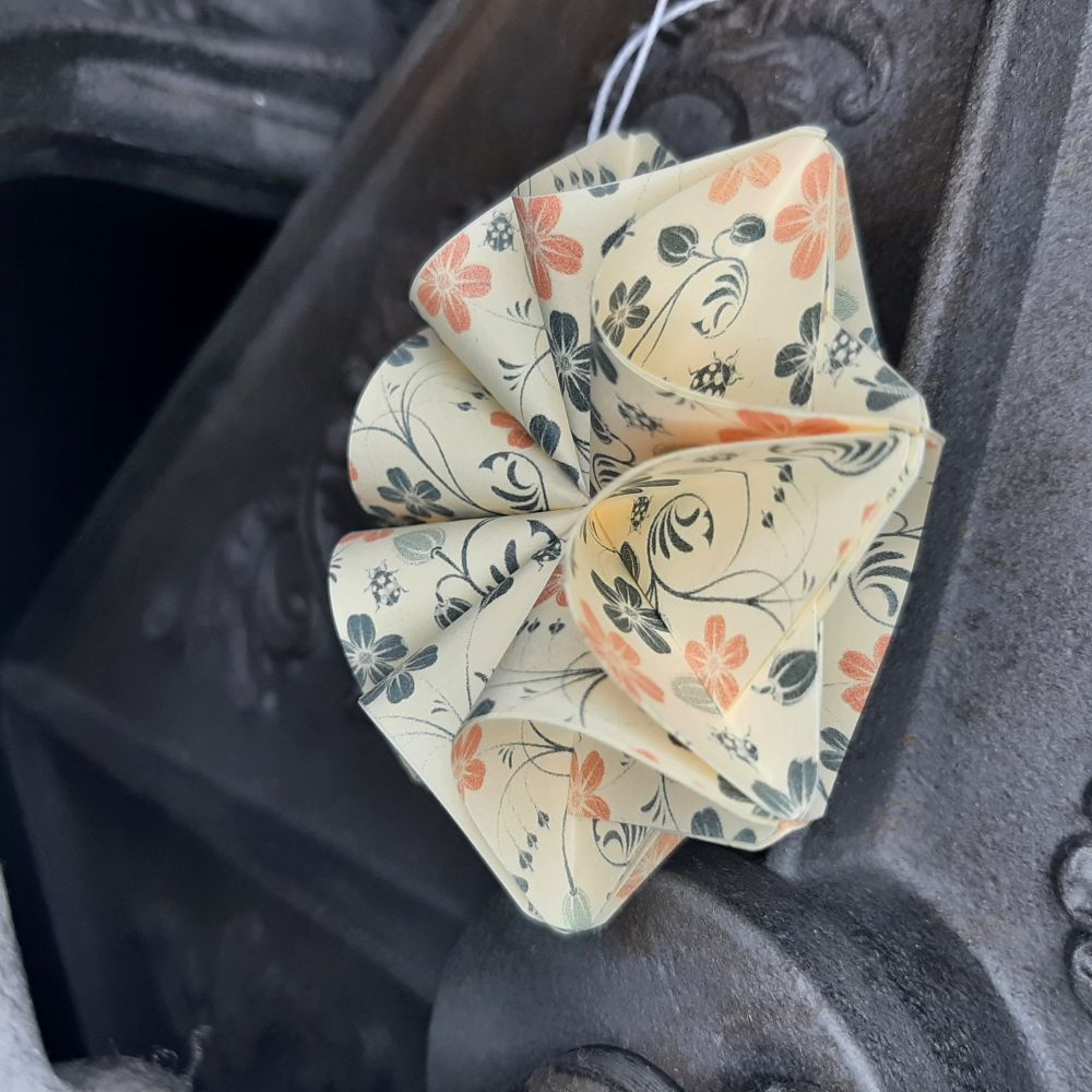 Motivpapier Blumen und Ranken