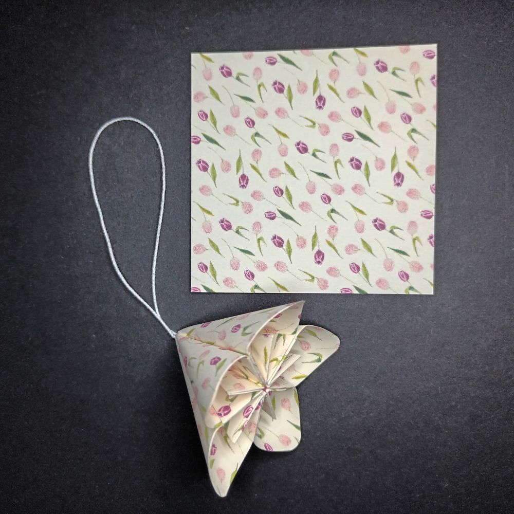 Anhänger Glockenblume Tulpen