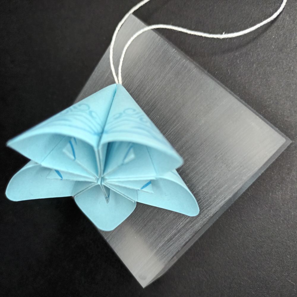 Anhänger Glockenblume Zierranke blau