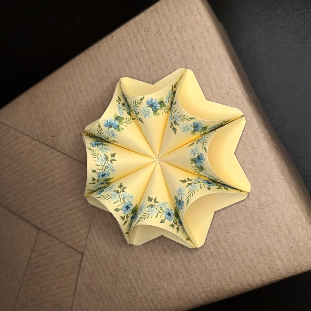 Motivpapier Blumenranke blau