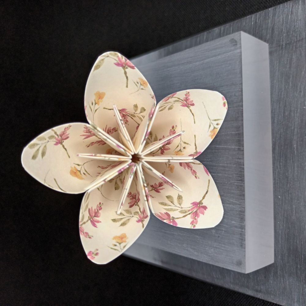 Motivpapier Blümchen in rosa und gelb