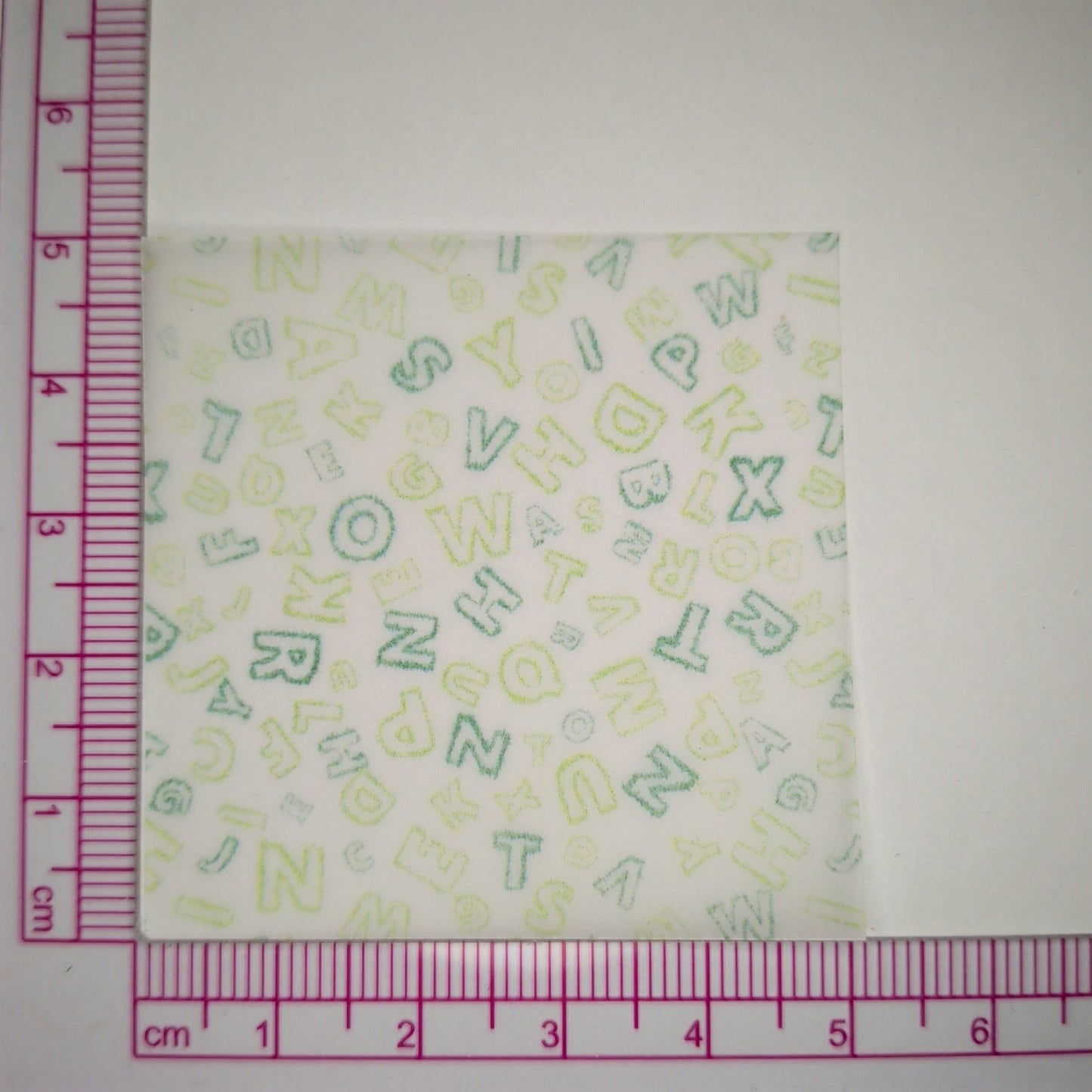 Transparentpapier Buchstaben