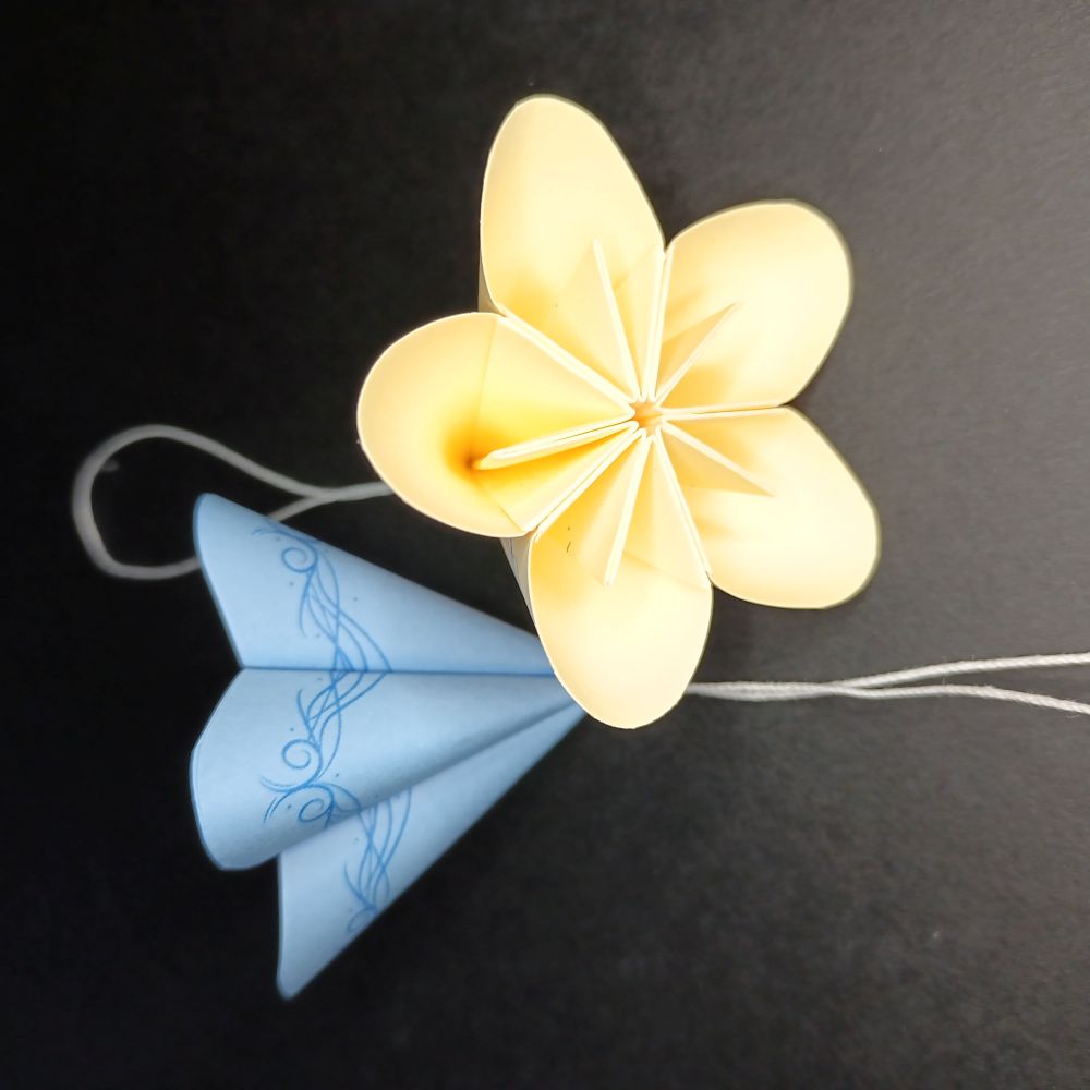 Anhänger Glockenblume zarte Ranken blau