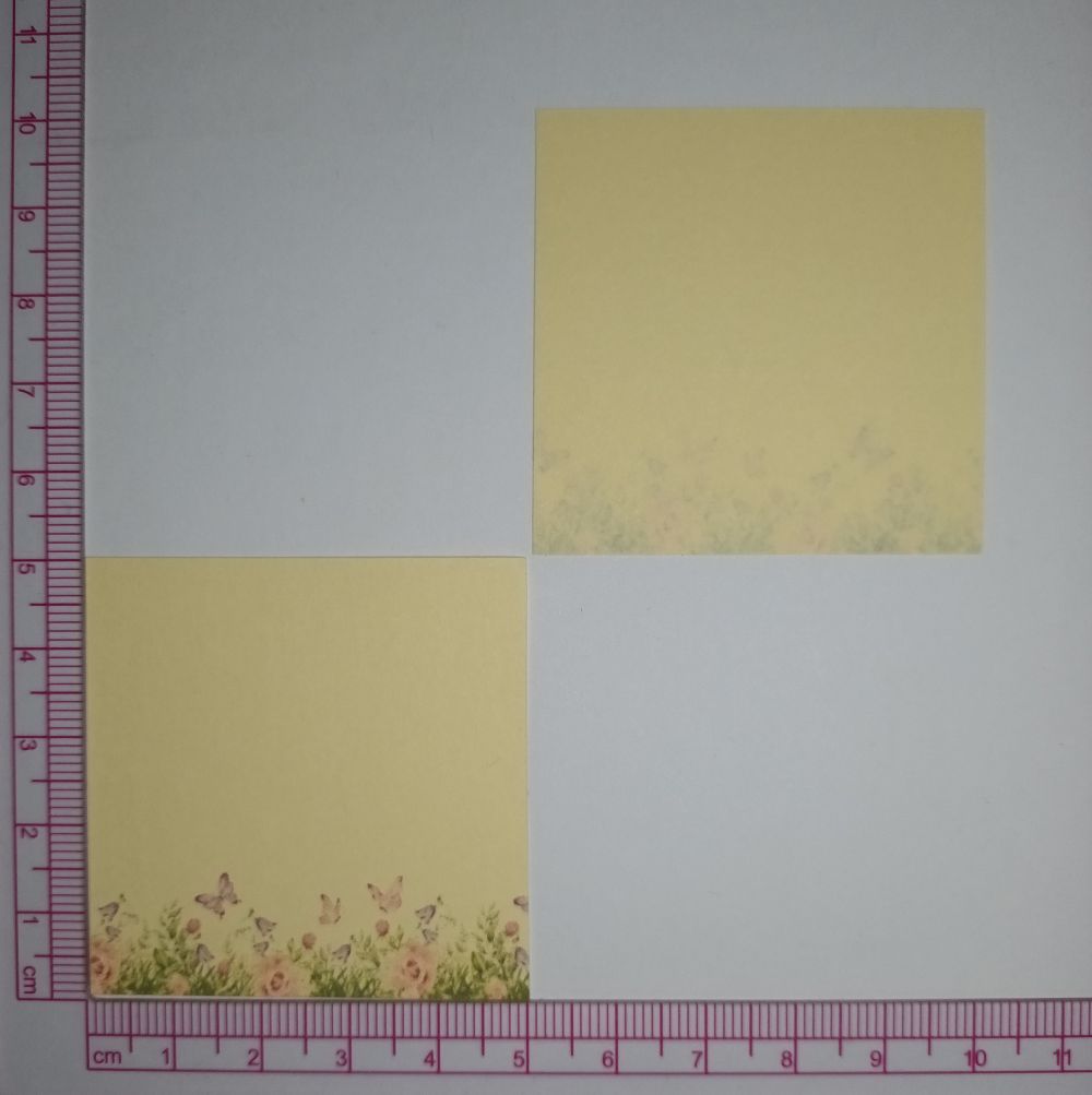 Motivpapier Schmetterlinge mit Blumenwiese