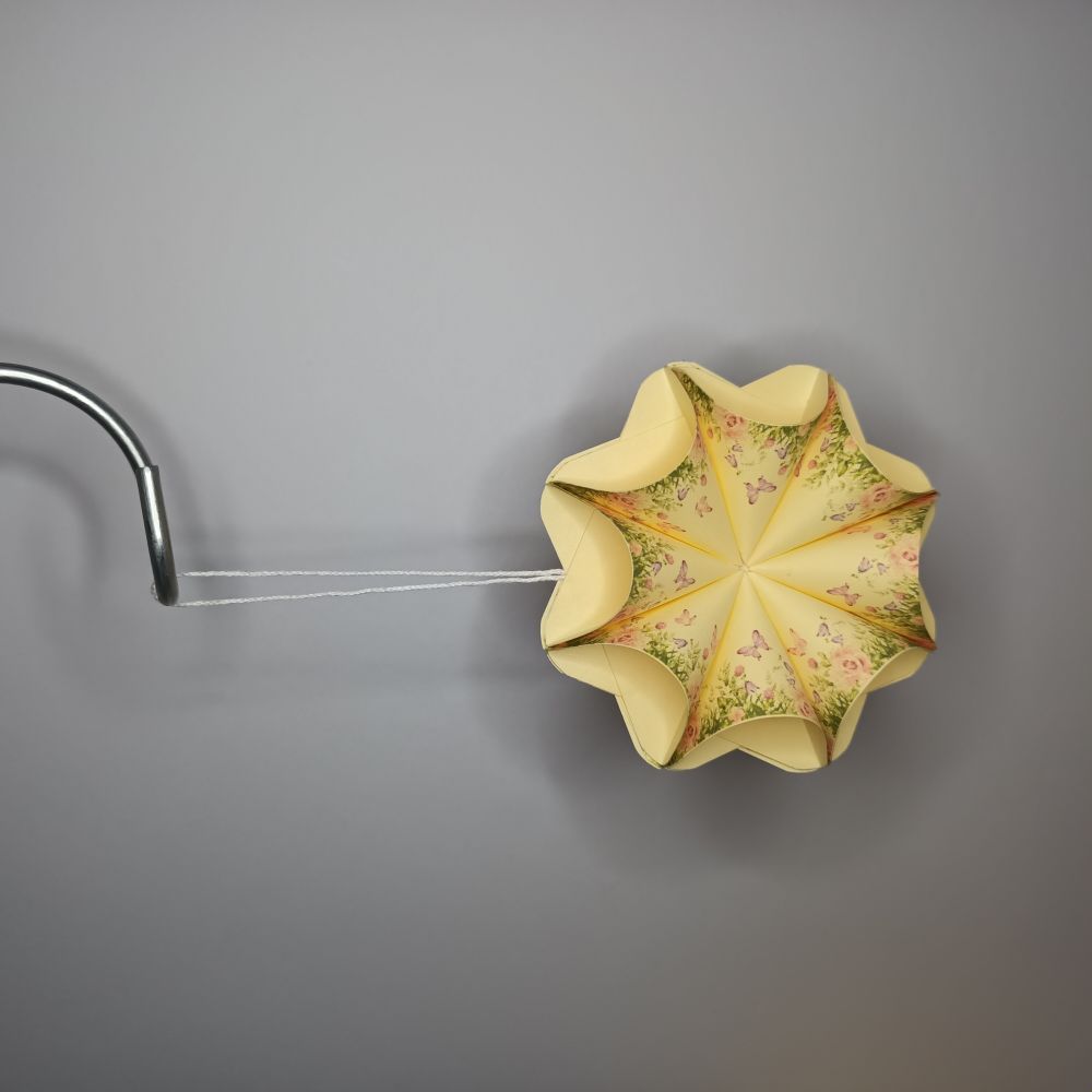 Motivpapier Schmetterlinge mit Blumenwiese